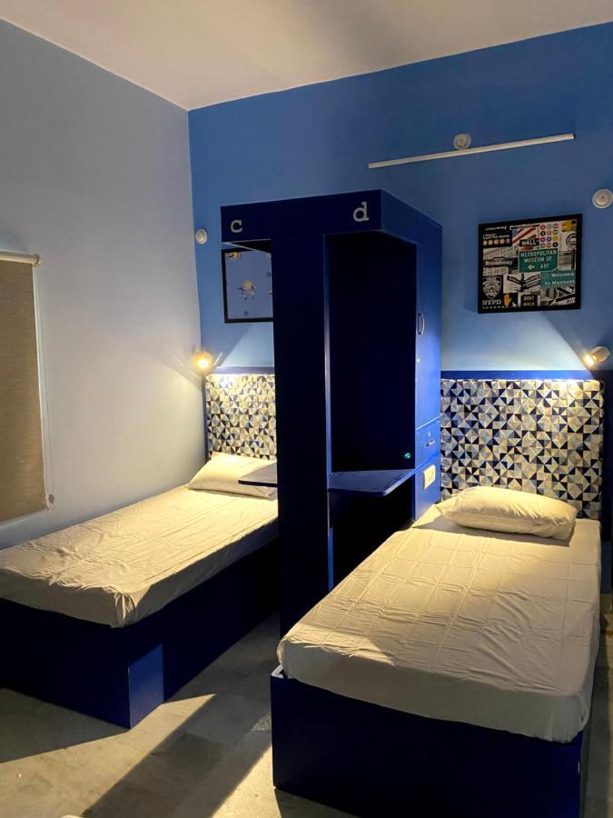Backpackers Den Hostel Lucknow Bagian luar foto